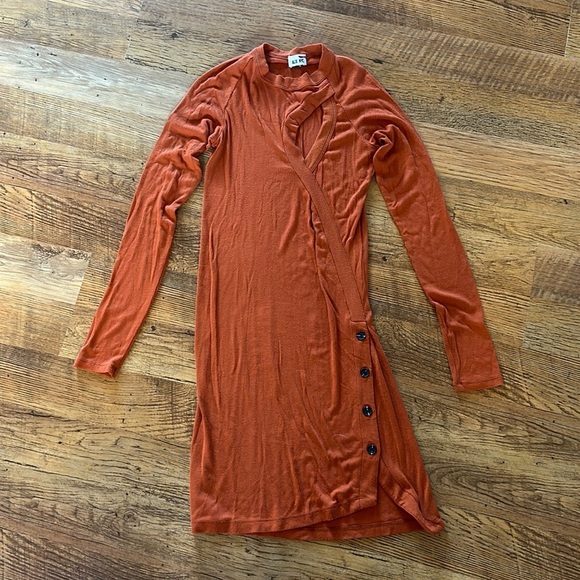 Alix Nyc Burnt Orange Ribbed Long Sleeve Body Con Dress Front Cut Out A6 - Picture 1 of 4
